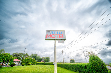 Jet Set Motel - Welcome To Jet Set Motel